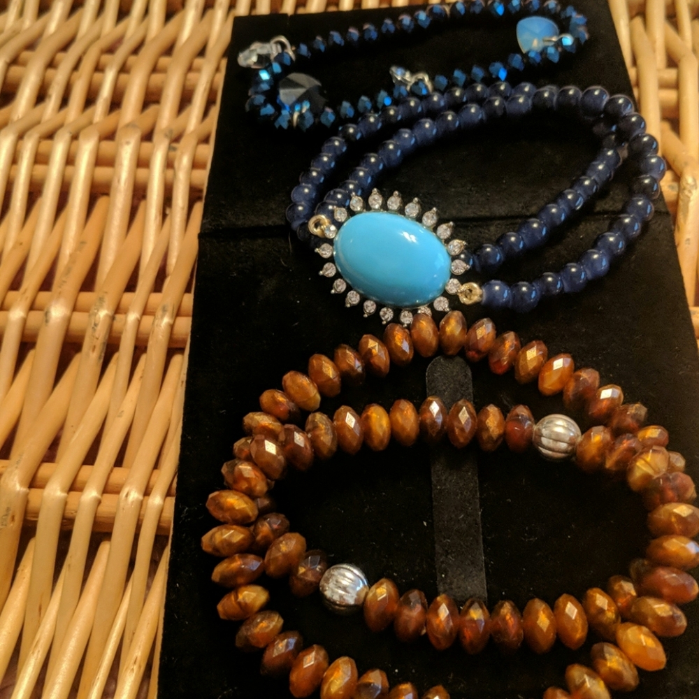 Set of stretch bracelets
